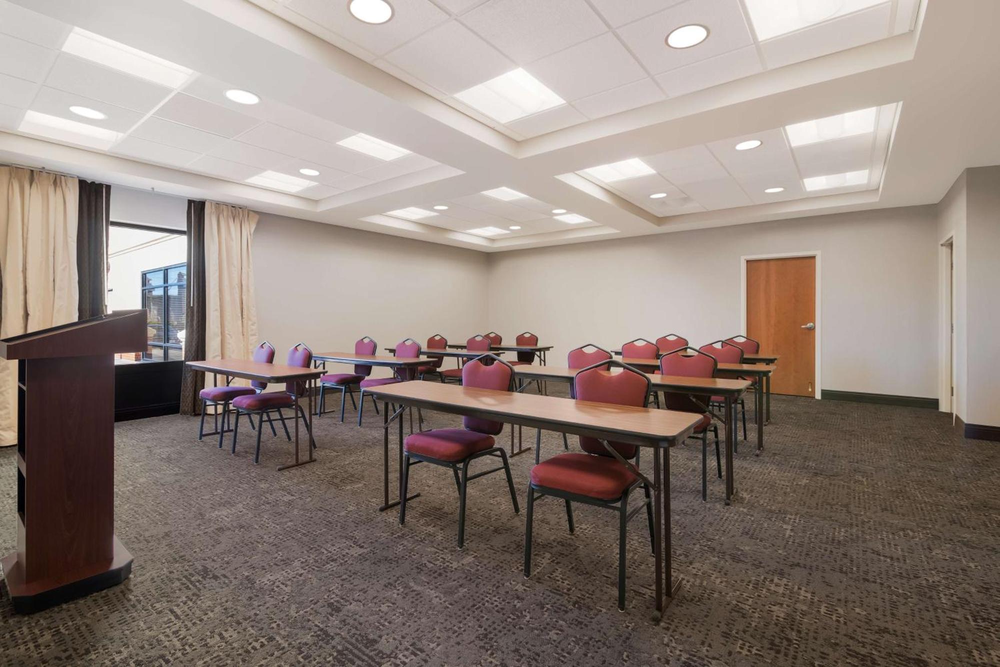 Hampton Inn & Suites Plattsburgh Extérieur photo