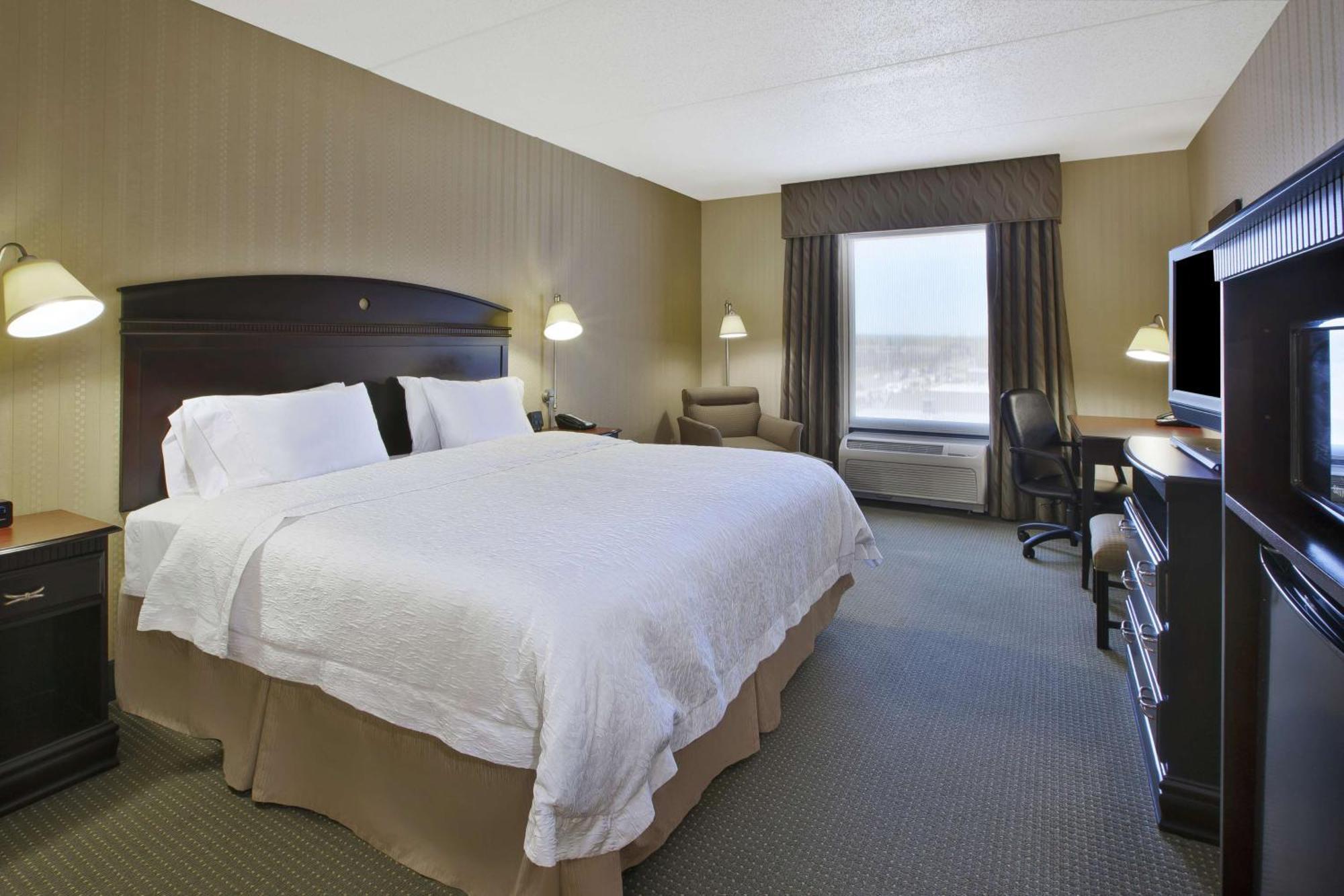 Hampton Inn & Suites Plattsburgh Extérieur photo