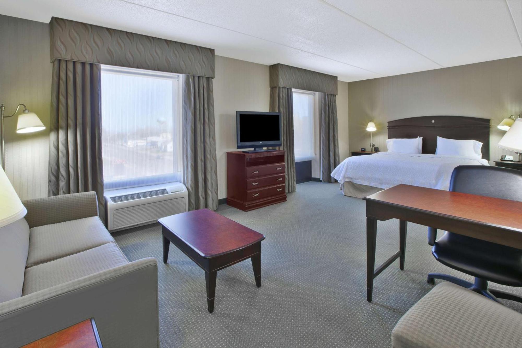 Hampton Inn & Suites Plattsburgh Extérieur photo
