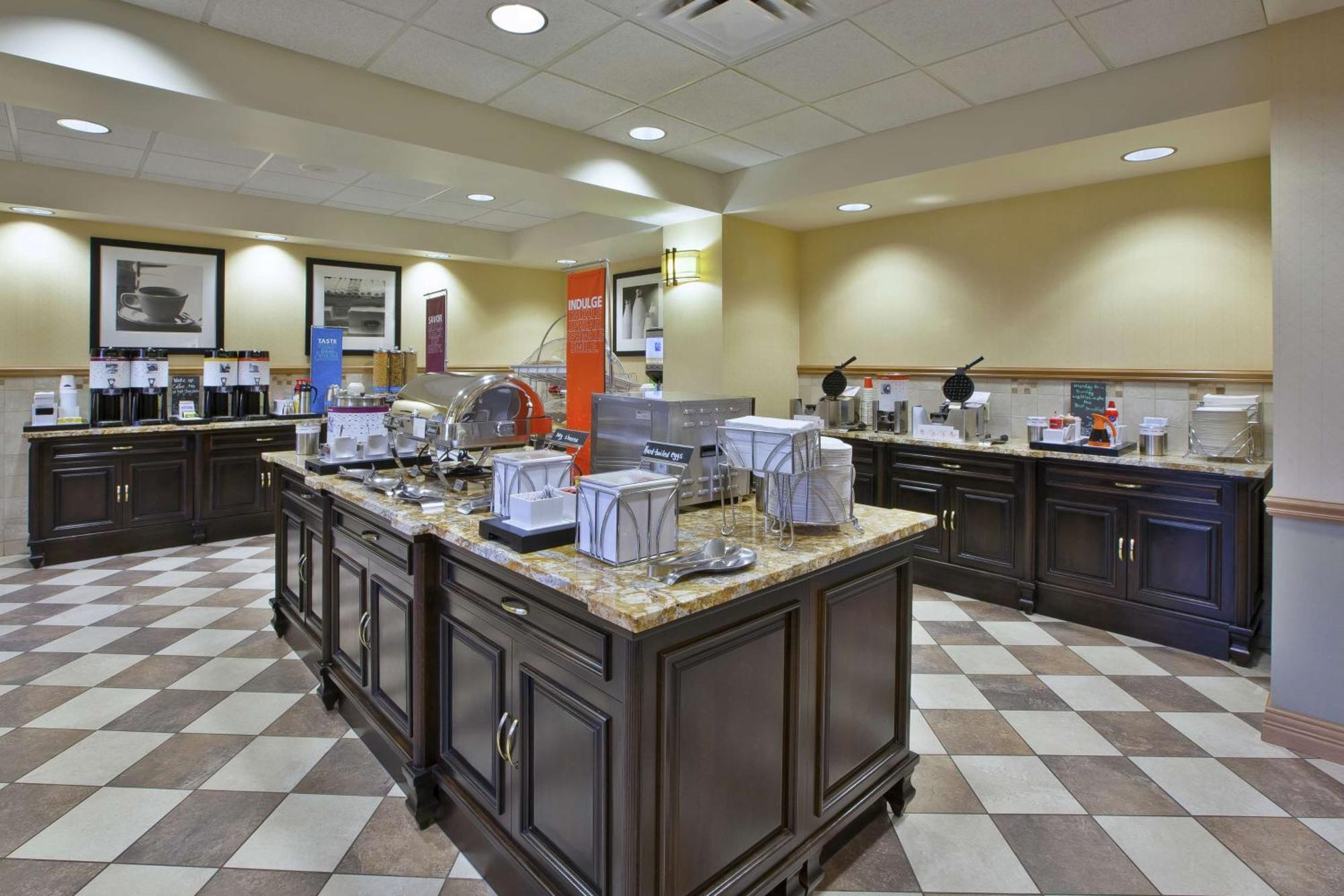 Hampton Inn & Suites Plattsburgh Extérieur photo